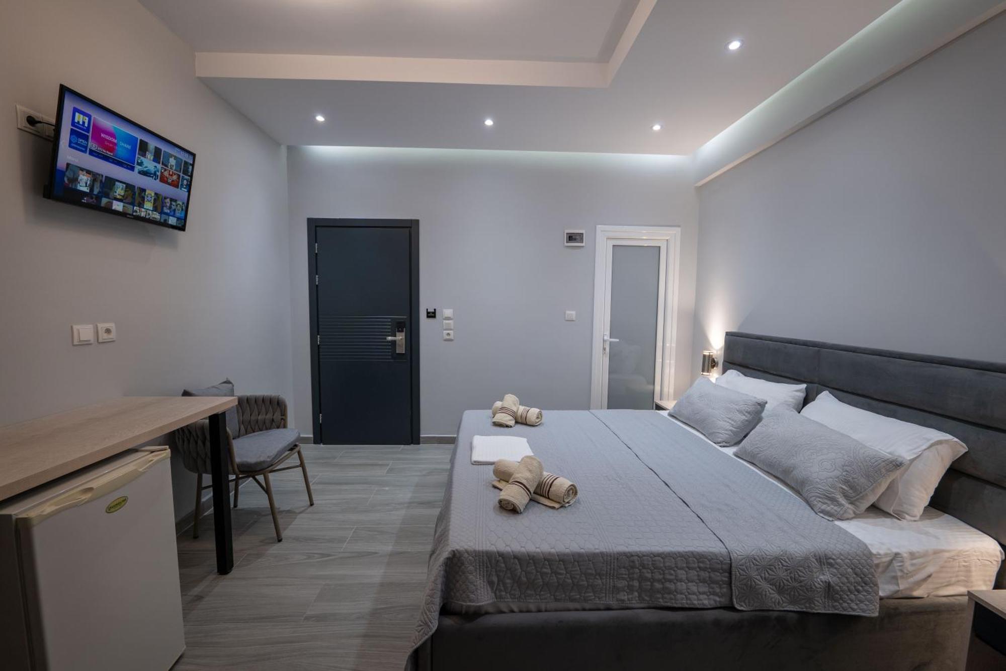 סרנדה Hotel Porti מראה חיצוני תמונה