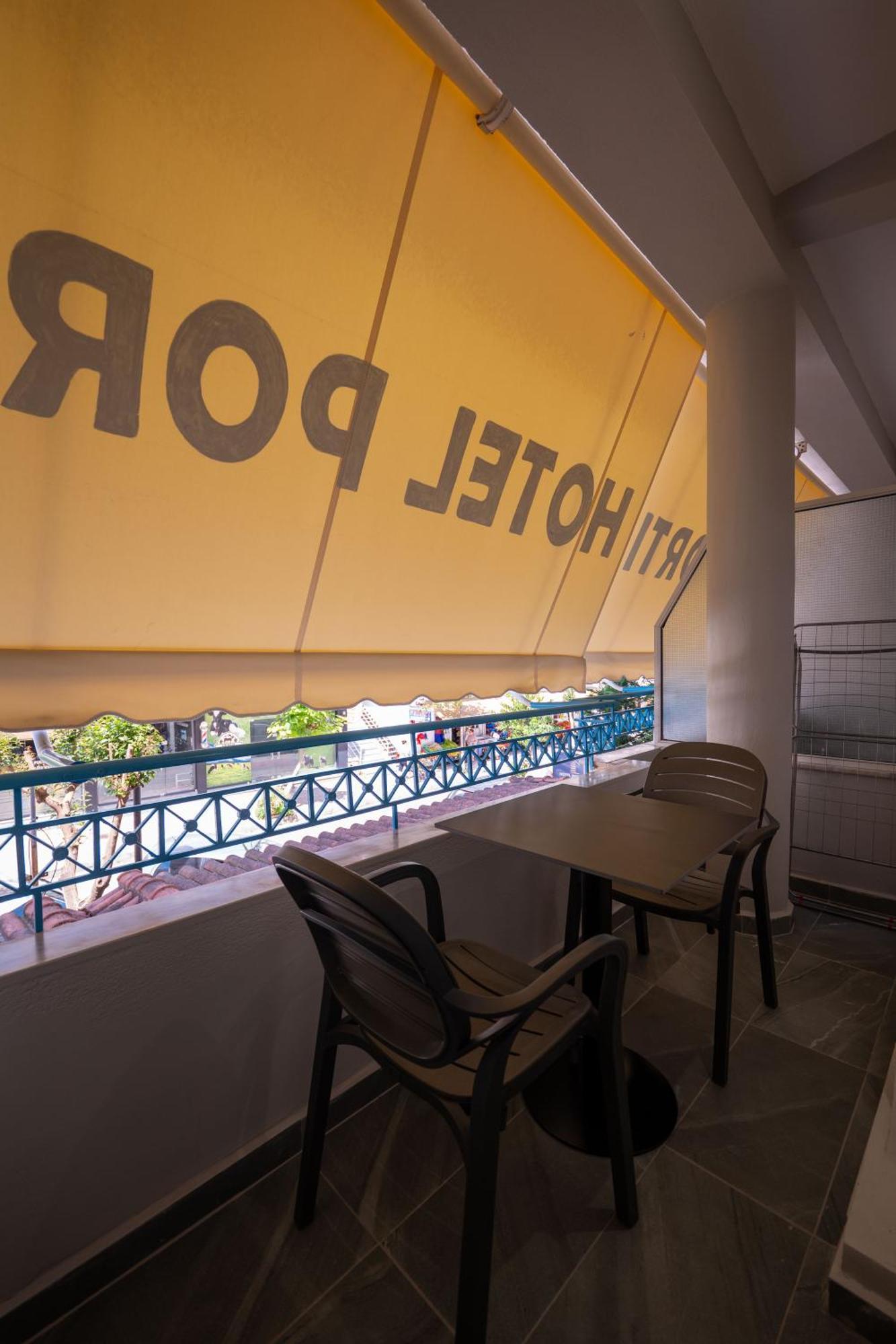 סרנדה Hotel Porti מראה חיצוני תמונה
