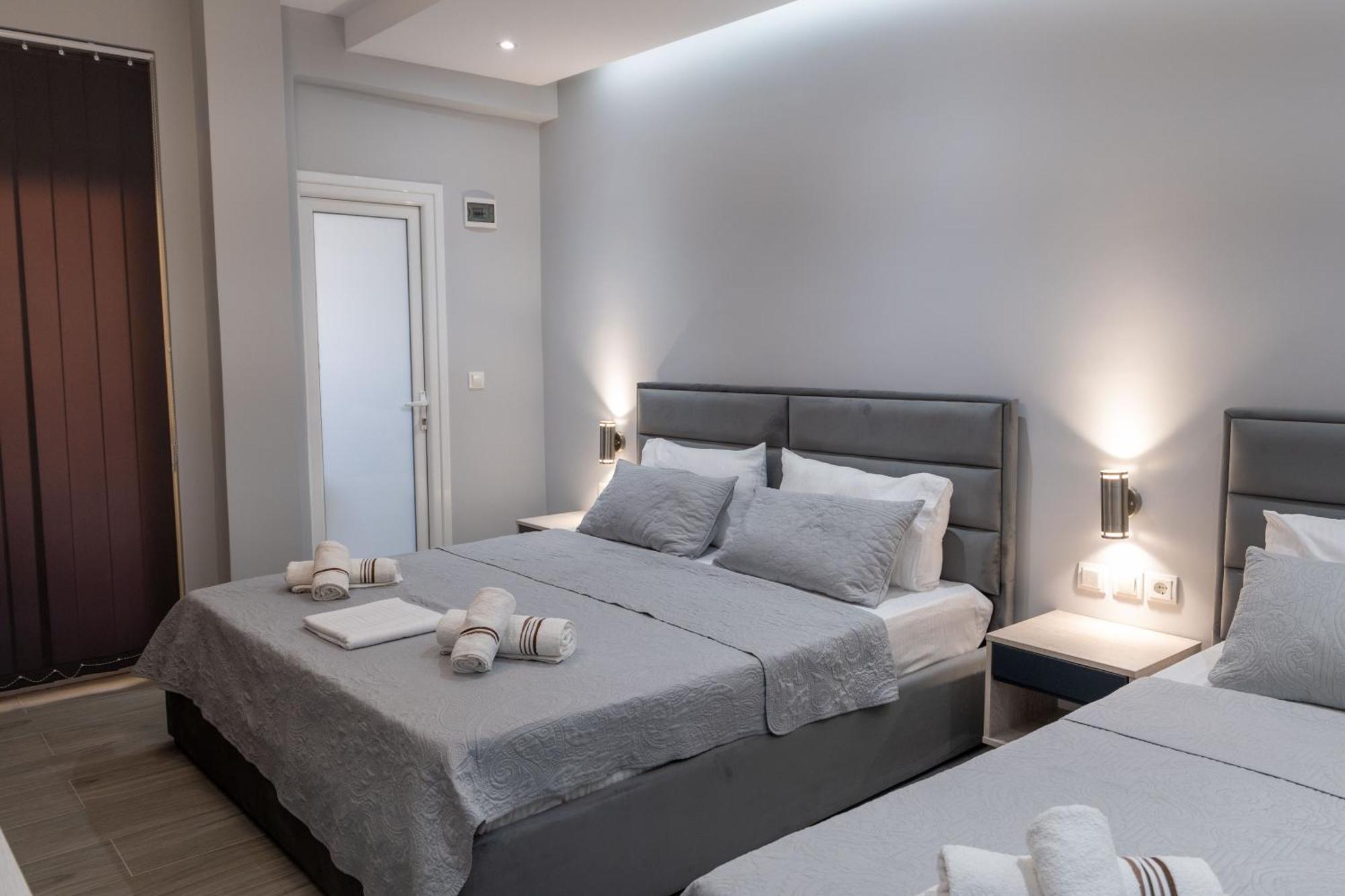 סרנדה Hotel Porti מראה חיצוני תמונה